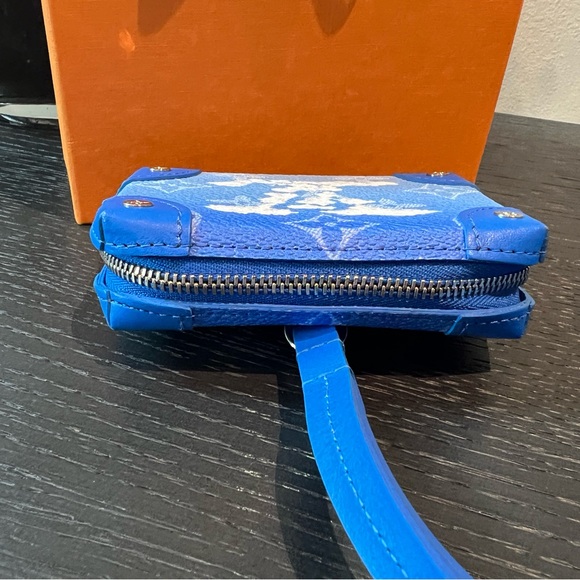 Rare! Louis Vuitton Clouds Trunk Lanyard. - Picture 3 of 8